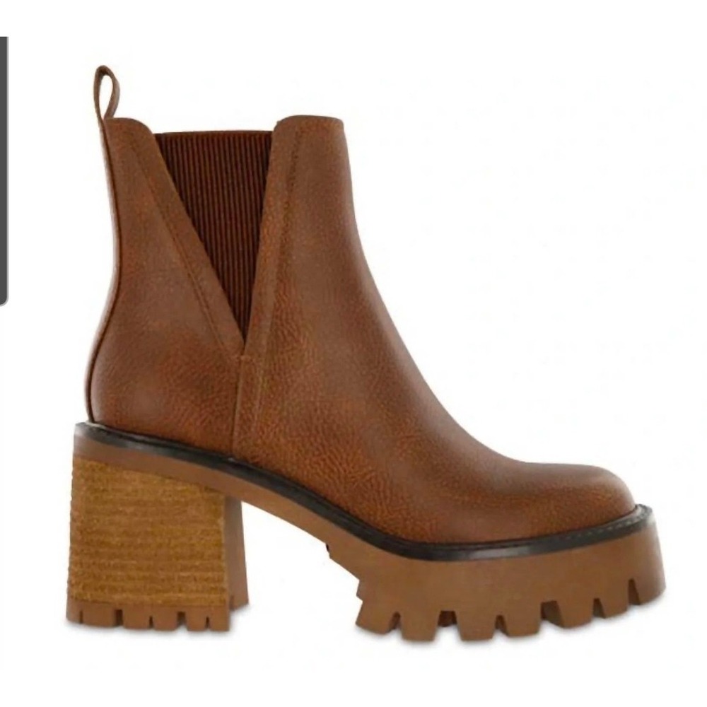 MIA - Women's Chelsea Platform Lug Brown Boots, Size 6